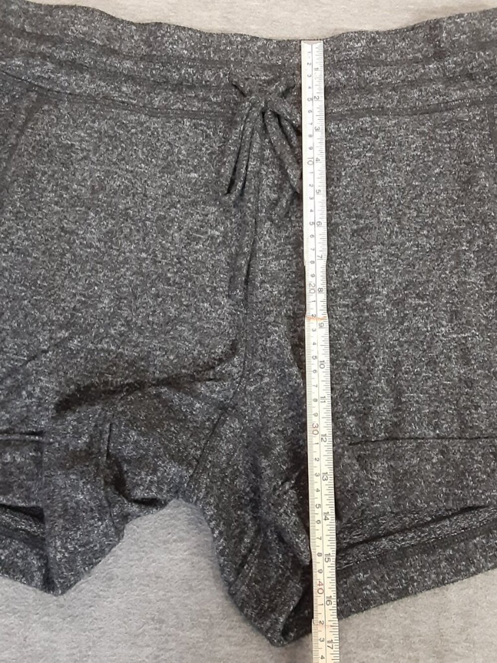 Active Life Woman's Shorts Size XL Elastic Waist Pull-on Pockets Drawstring Gray - Picture 6 of 9